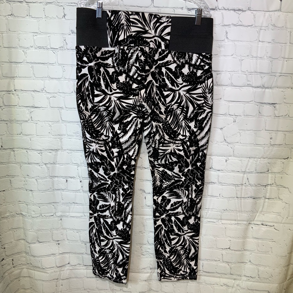 Contemporary Style Signature Studio Harem Pant Size Large